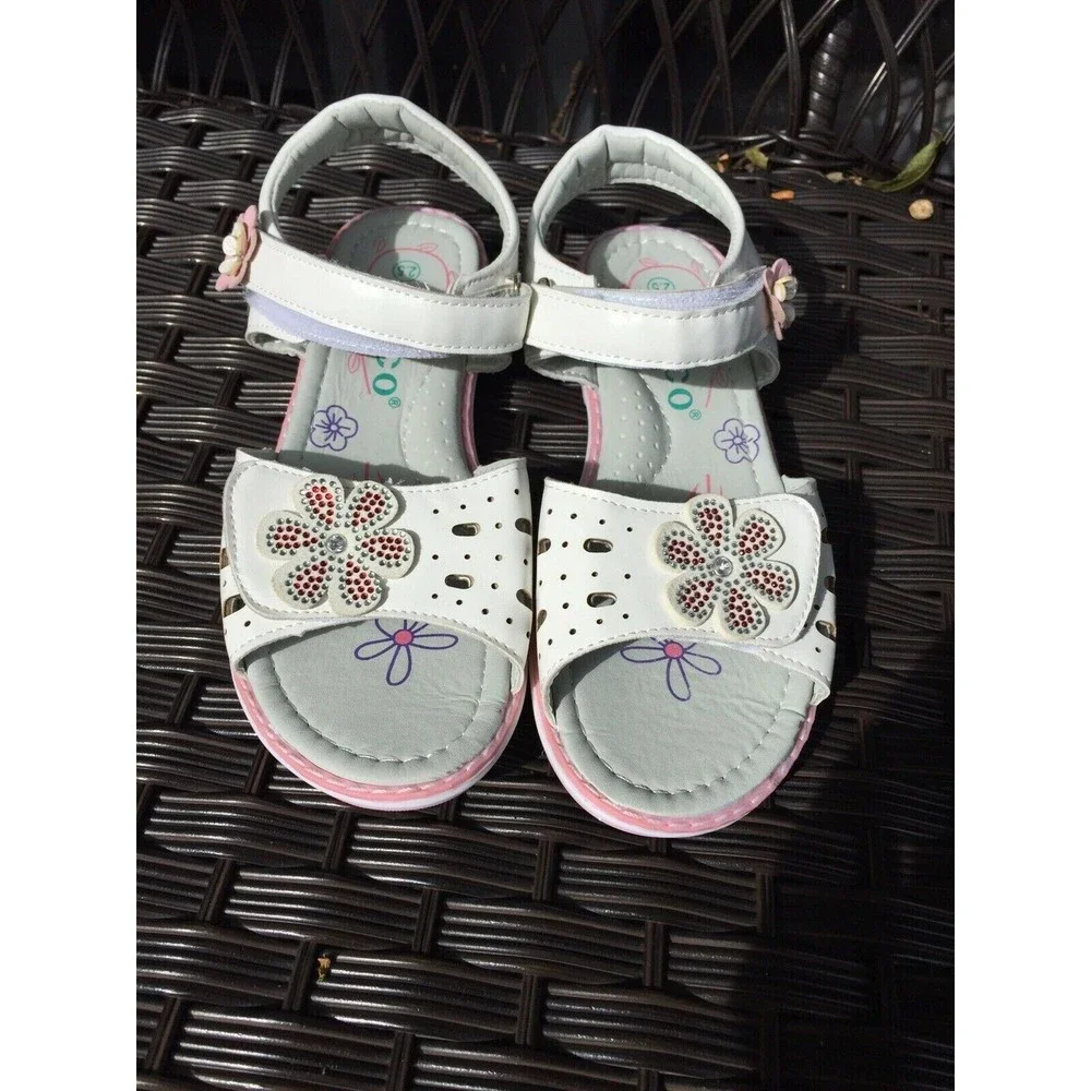 new In Box Jumbo coco White Leather big girls size 2.5 Mary Jane Sandals